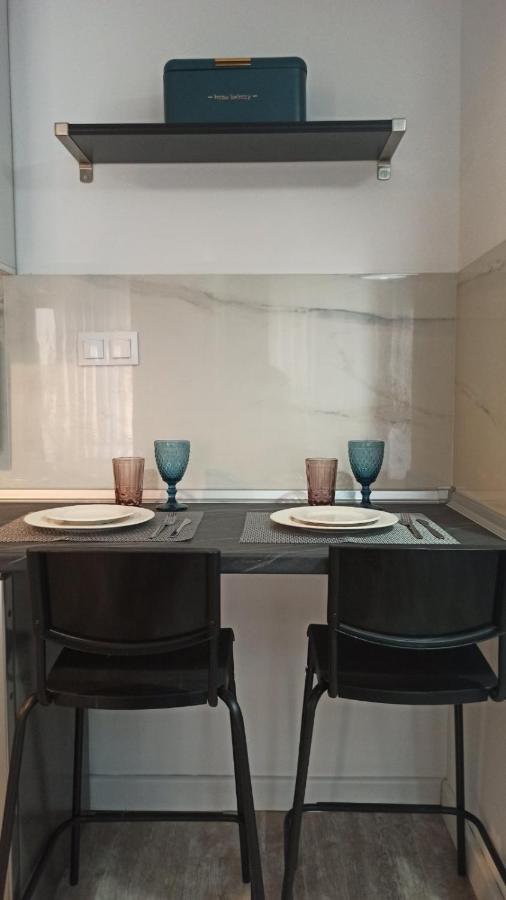 Down Town Luxurious Apartments アレクサンドルポリス エクステリア 写真